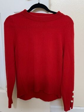Small 525 America Red sweater with pearl buttons